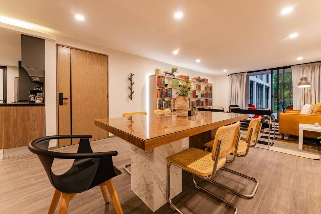 Apartment Bauhaus Concept: New Building With Roof & Gym Mexico City